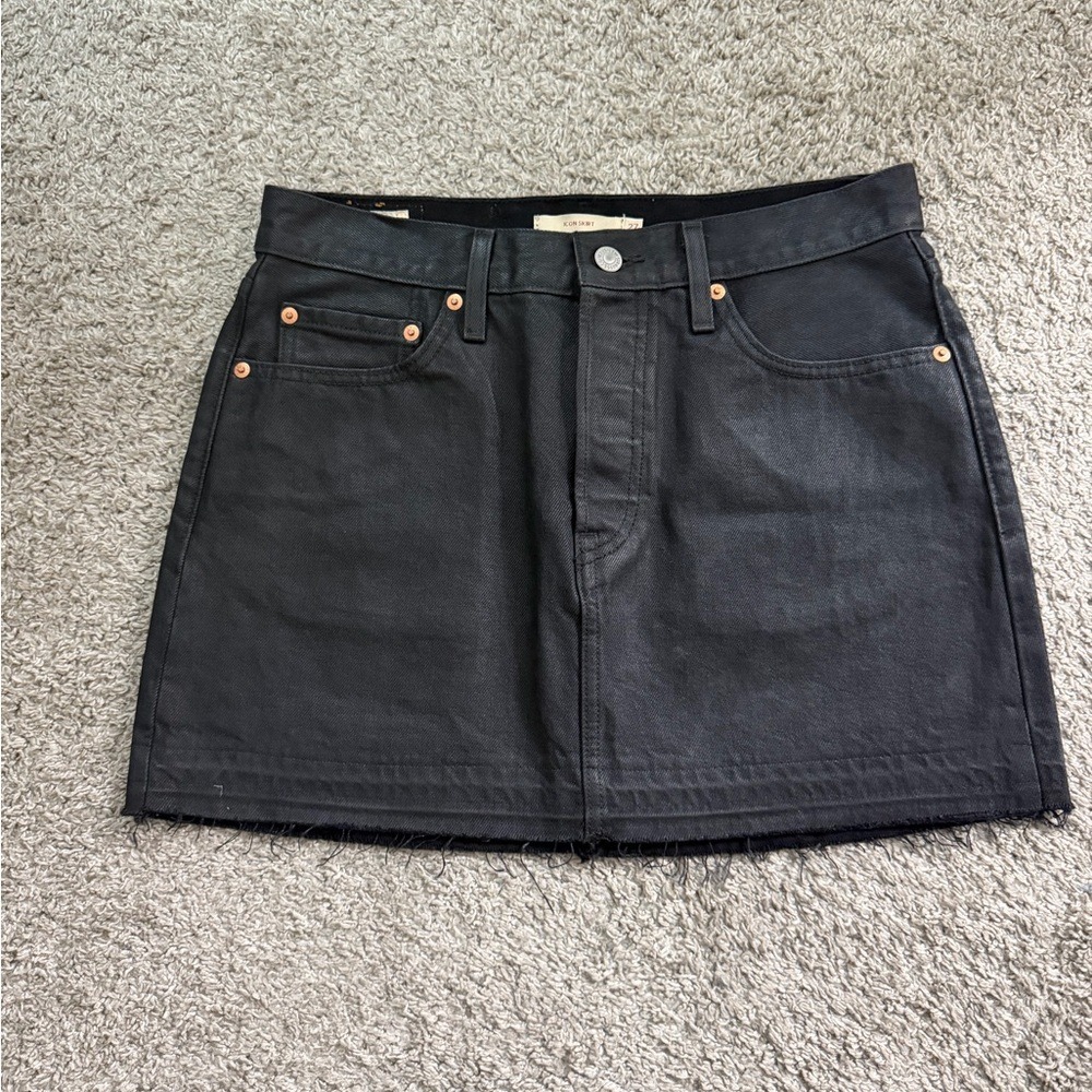 Levis Premium Icon Skirt Womens 27 Black Denim Mini Raw Hem Button Fly Skirt
